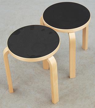 PALLAR, ett par, Modell E 60, Alvar Aalto, Artek, formgiven 1932-33.