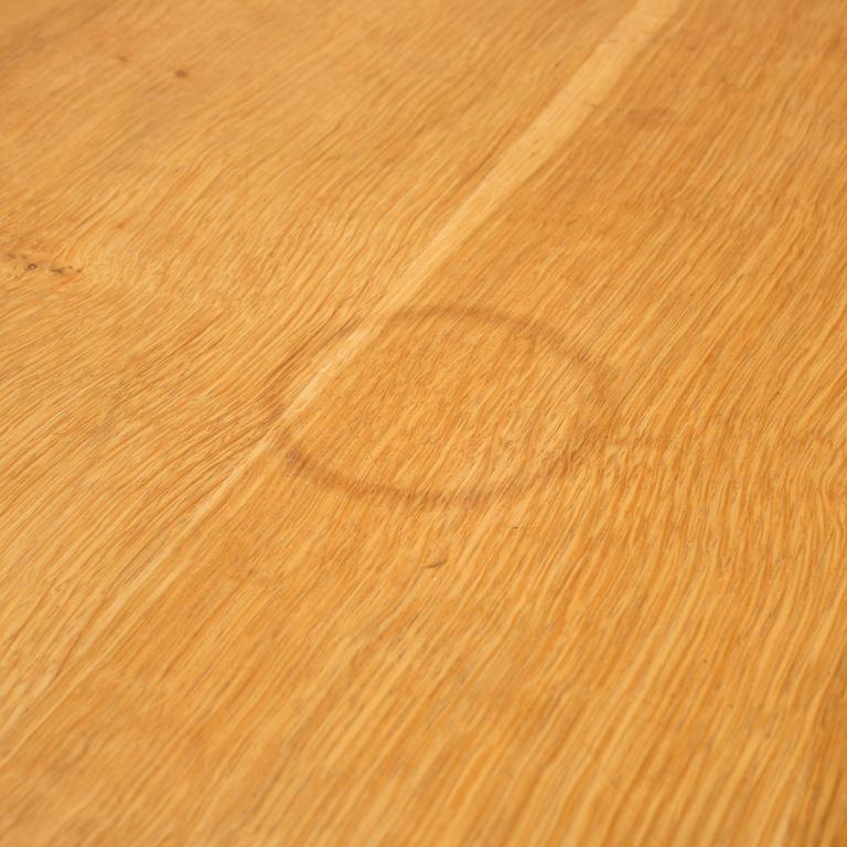 A late 20th century oak table.