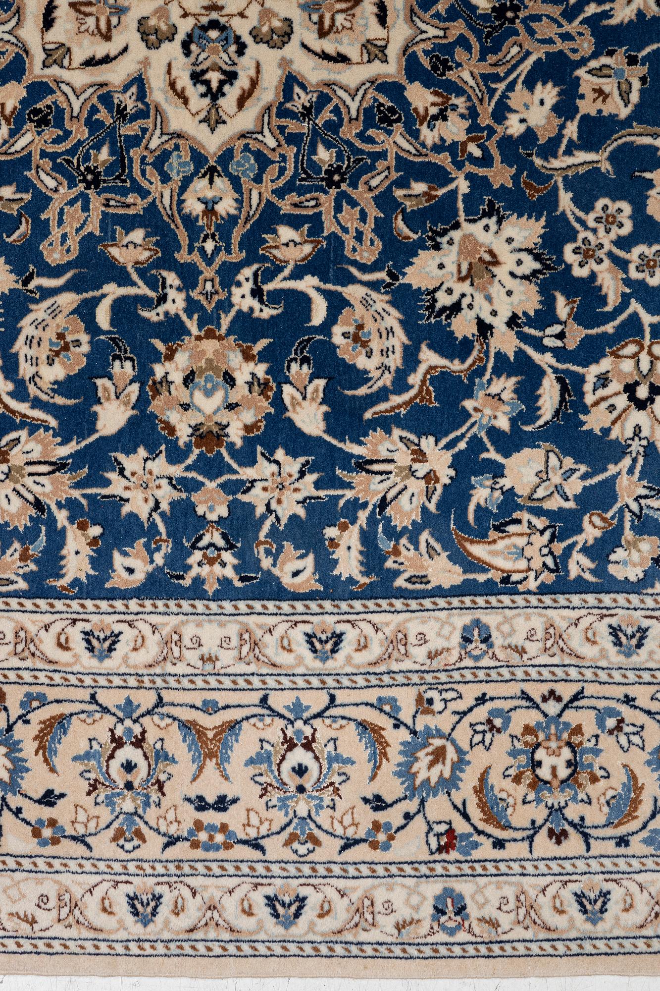 Carpet, Nain, approx. 255 x 155 cm.