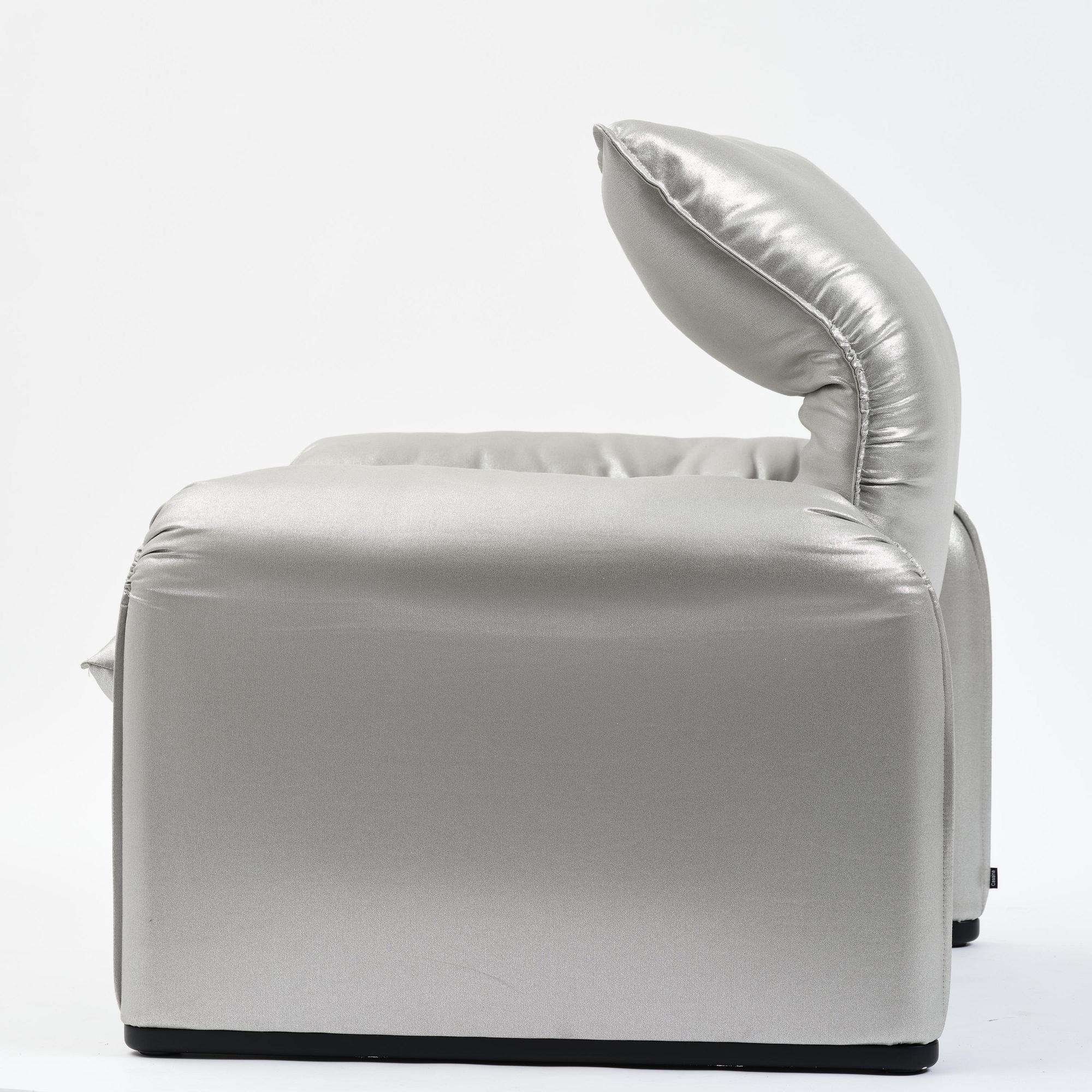 Vico Magistretti, fåtölj, "Maralunga 40 Nordiska Galleriet Limited Edition", ed. 1/5, Cassina, Italien, 2021.