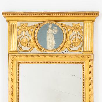 A Swedish Gustavian Giltwood Mirror, Lago Lundén (master in Stockholm 1773-1819).