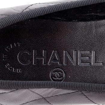 CHANEL, ett par ballerinaskor. Enligt märkning storlek 36,5.