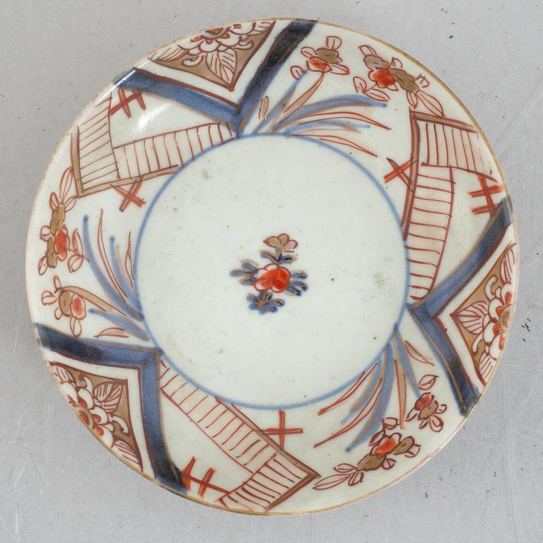 A group of 11 Chinese export porcelain pieces, Qing dynasty, 18th century.