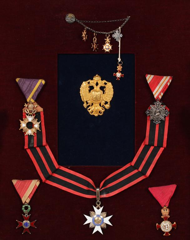 MEDALJER 11 st, bl a Frans Josefsorden av första klass, 1800/1900-tal.