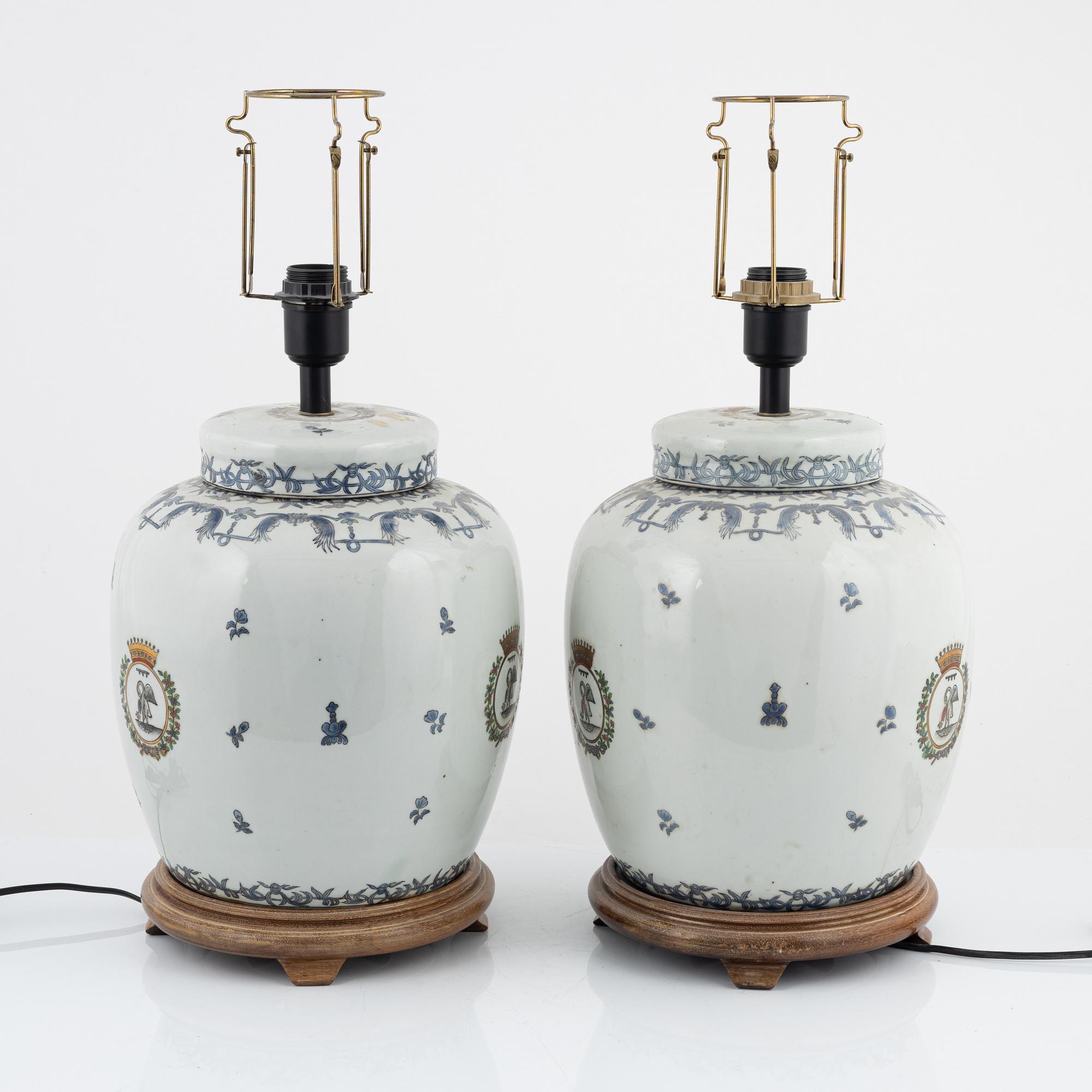 A pair of ceramic table lights, modern manufacturing.