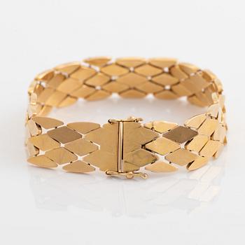 18K gold bracelet, Italy.