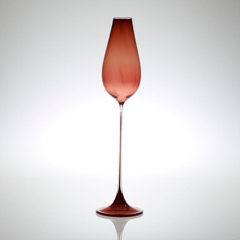 A Nils Landberg glass goblet, Orrefors.