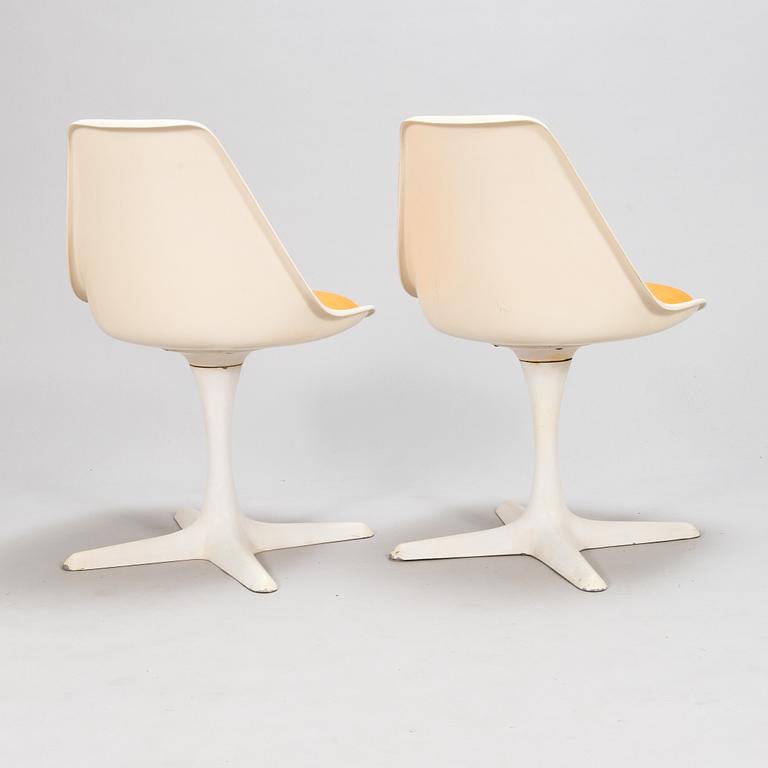 Maurice Burke, A five part set, dining table and four chairs, Arkana.