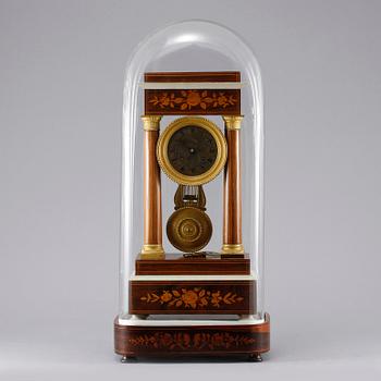 BORDSPENDYL, senempire, 1800-talets mitt, troligtvis Frankrike.