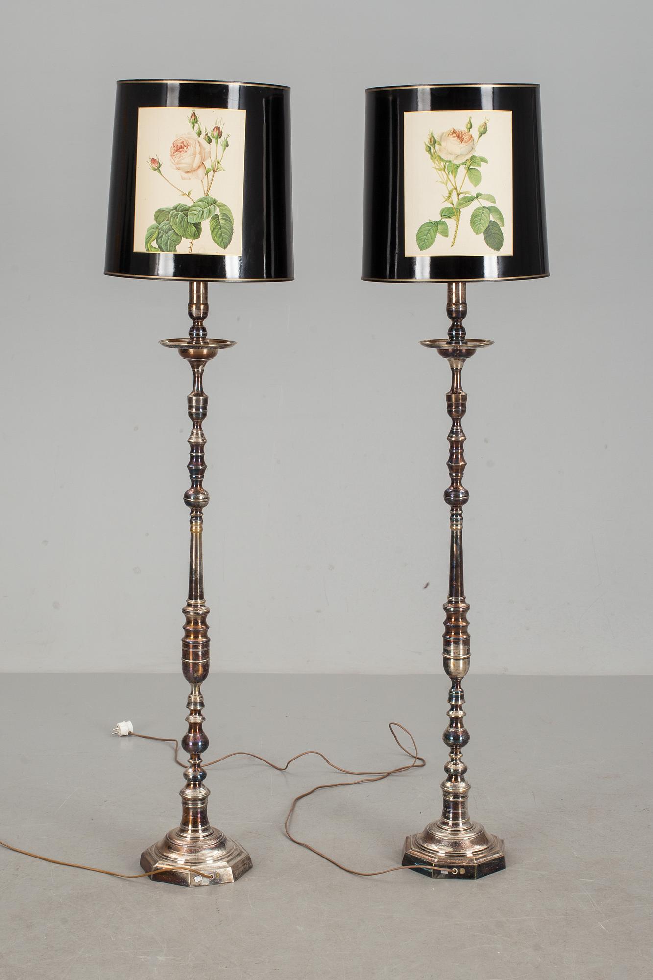 GOLVLAMPOR, ett par, Spanien, 1900-talets slut.