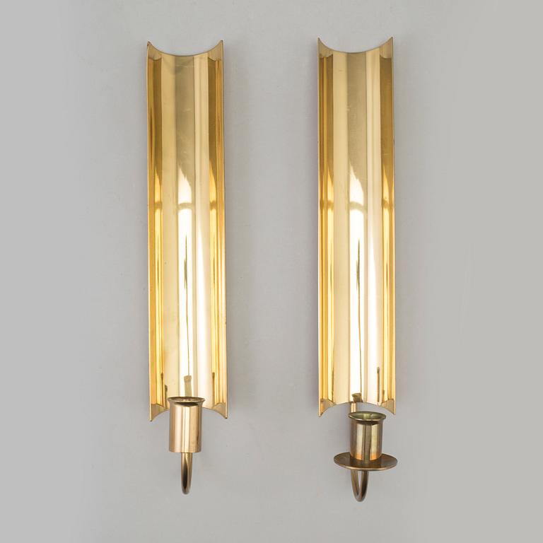 12 pieces of brass, including some by Pierre Forssell, Skultuna.