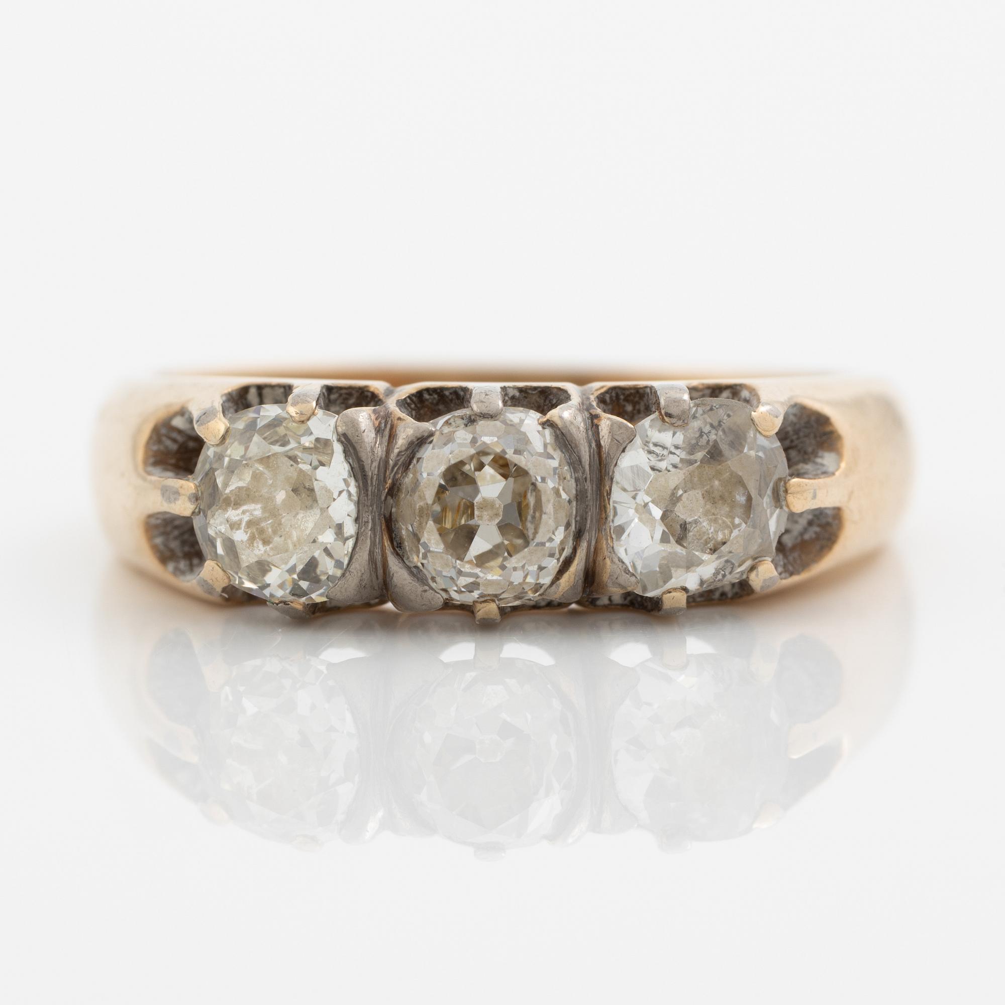 Ring, 14K gold with three old-cut diamonds.