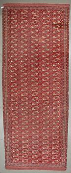 MATTA, Antik Turkmen. Ca 567x224 cm.