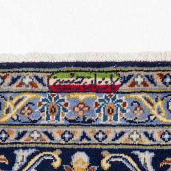 A Kashan carpet, c. 357 x 253 cm.