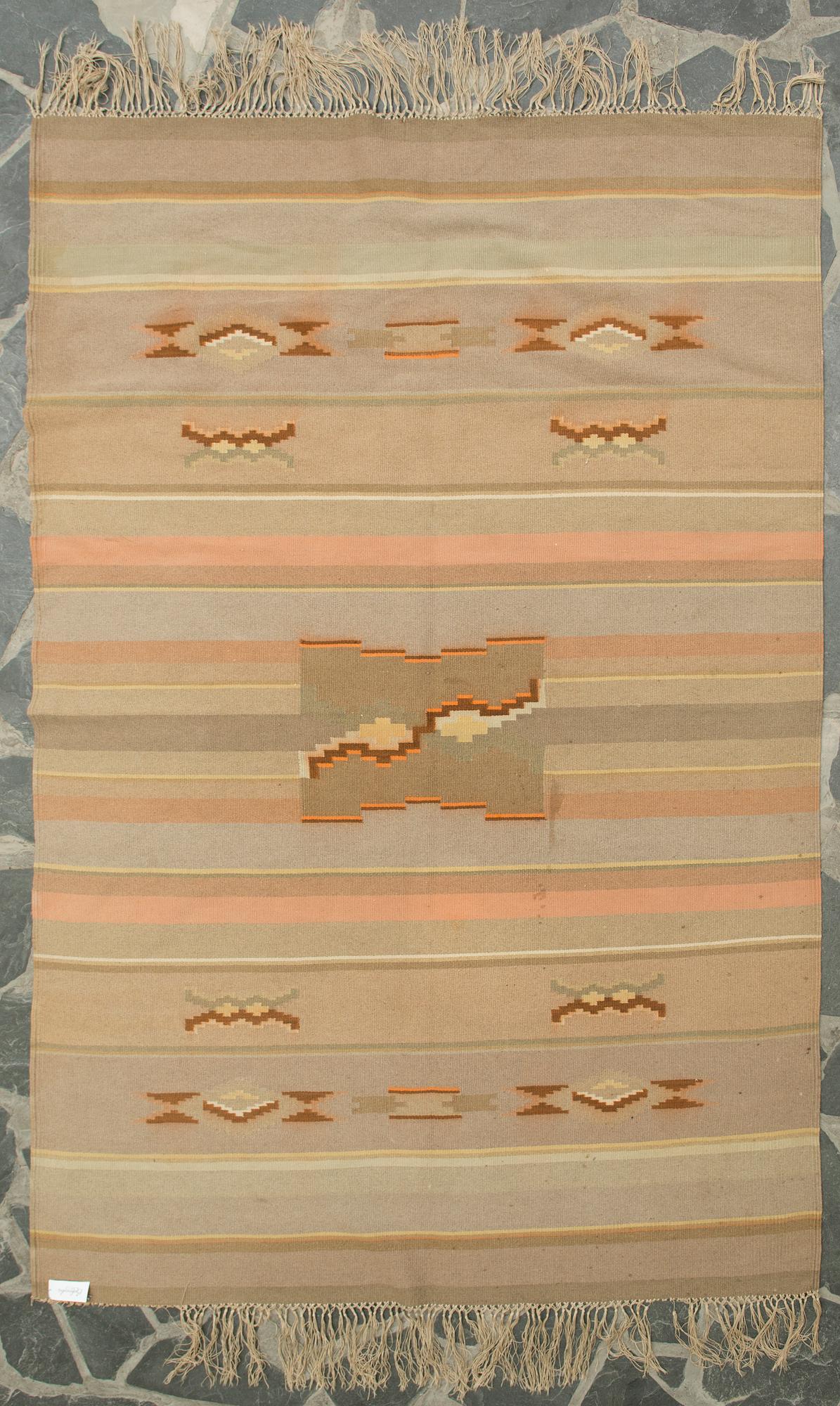 MATTO, funkkis, Suomi 1930-luku. Noin 300 x 195 cm.