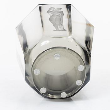 Vicke Lindstrand, a vase, Orrefors, 1937.