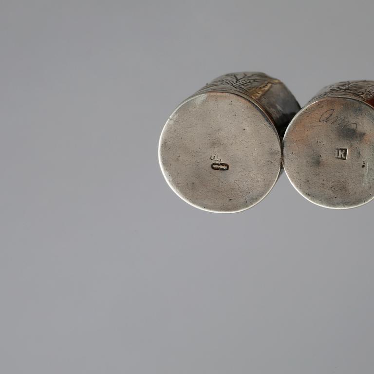 15 pieces of silver from the 19th and 20th century. Weight 684 gram.