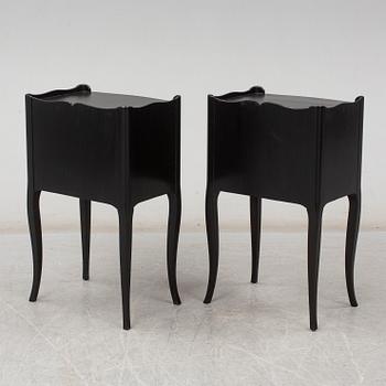 A pair of painted bedside tables, second half of the 20th Century.