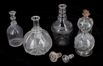 KARAFFER, 3 st, samt FLASKA sk "kluckaflaska" glas, 1800-tal samt 1900-talets första hälft.