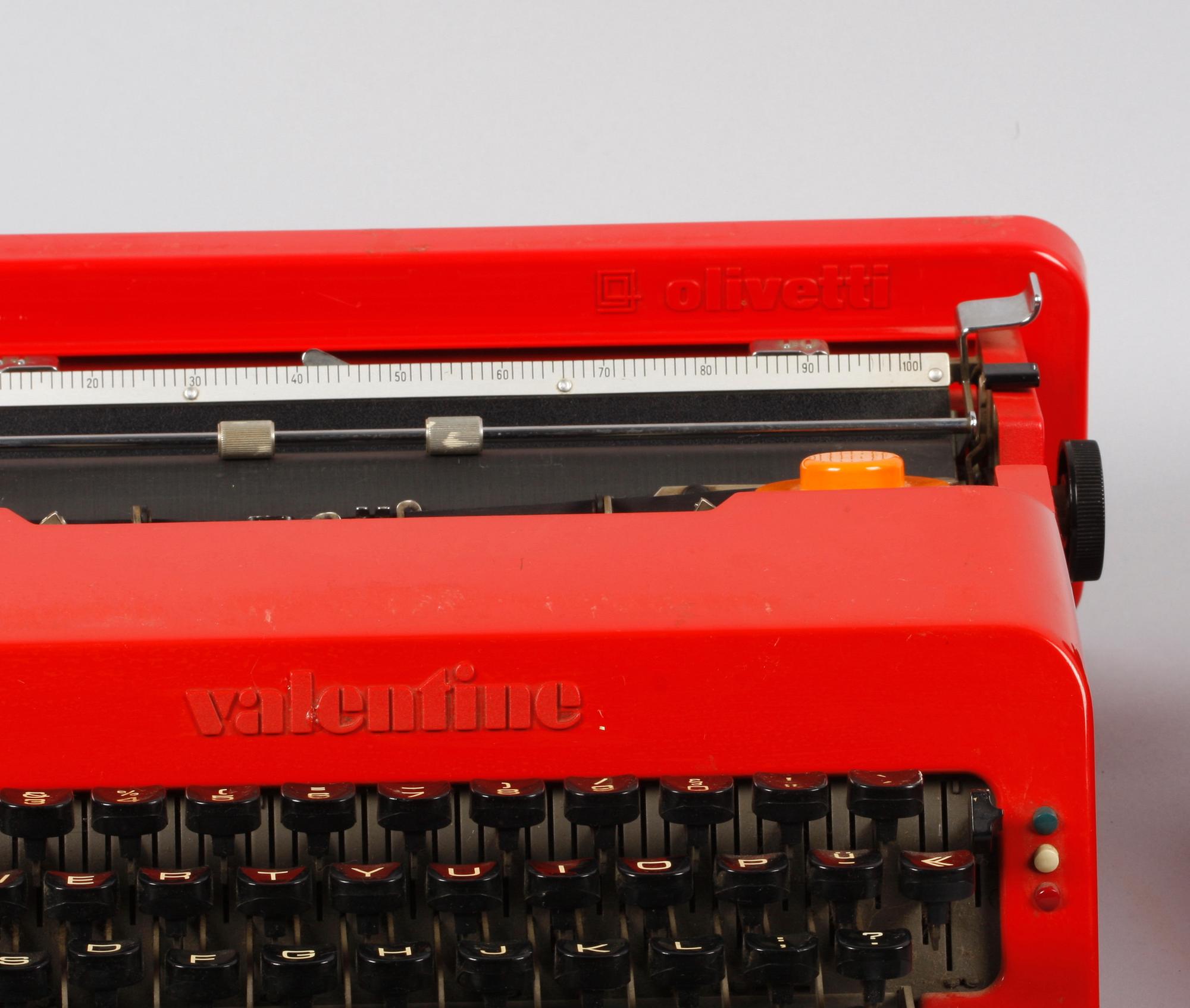 SKRIVMASKIN, "Valentine" Olivetti.