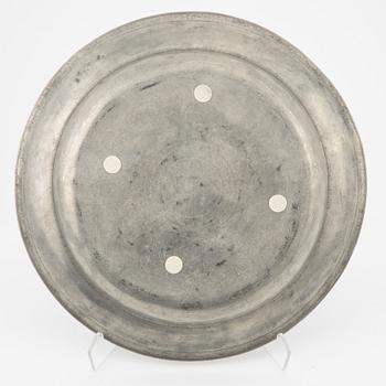 Fat, 3 st, tenn, bl a Johan Daniel Schmitt, Norrköping 1748.