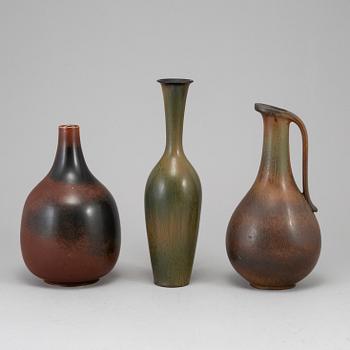 GUNNAR NYLUND, a set of 3 stoneware vases, Rörstrand, Sweden, mid 20th century.