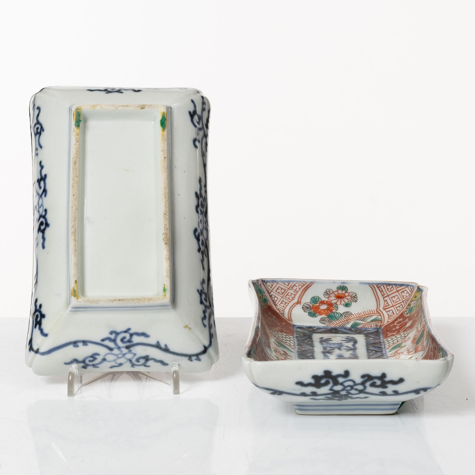 Fat, nio stycken, porslin, Japan, Meiji (1868-1912).