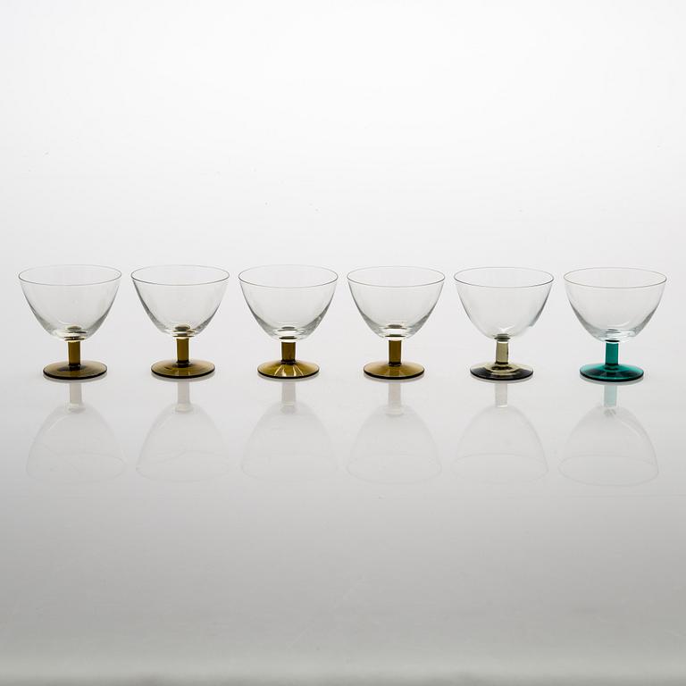 Saara Hopea, A set of 12 mid 1900s cocktail glasses, model 2126, Nuutajärvi Notsjö, Finland.