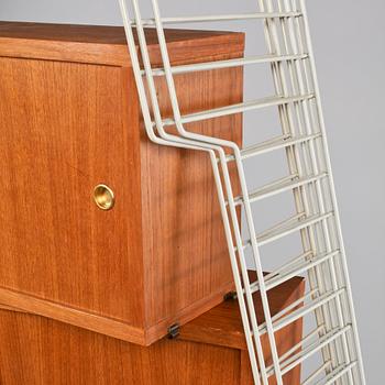 BOKHYLLOR, stringmodell, 1900-talets andra hälft.