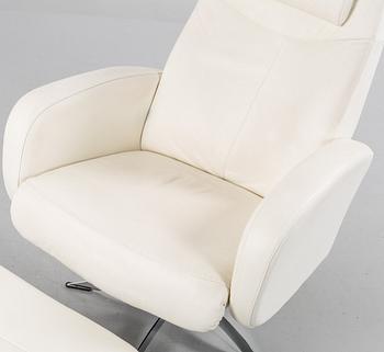 A HJORT KNUDSEN "OPUS" SWIVEL CHAIR. 21TH CENTURY.