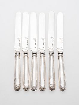 KNIVAR, 2+4, silver, G.T. Folcker resp. G. Möllenborg Féron, Stockholm, 1855 resp. 1866. Ca 240 g.