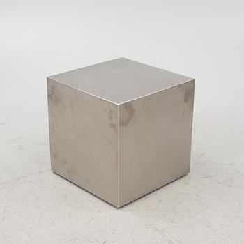 Giorgio Cattelan, a "Dadox Pouf", Cattelan Italia, post 1990.