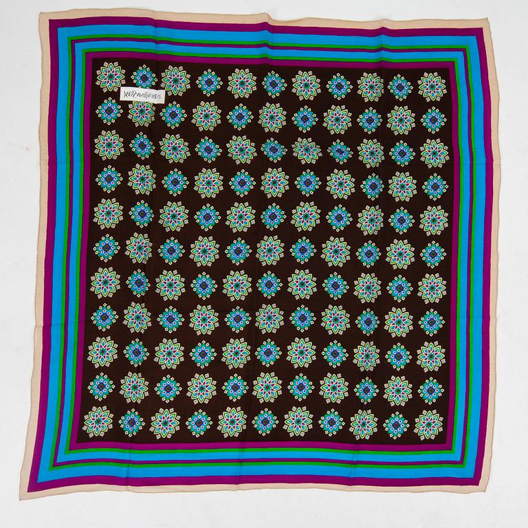 SCARF, Yves Saint Laurent.