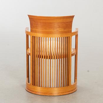 FRANK LLOYD WRIGHT, KARMSTOL, modellnr 606 "Barrel Chair", Cassina 1980-tal.