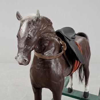 GUNGHÄST, 1900-talets första hälft.