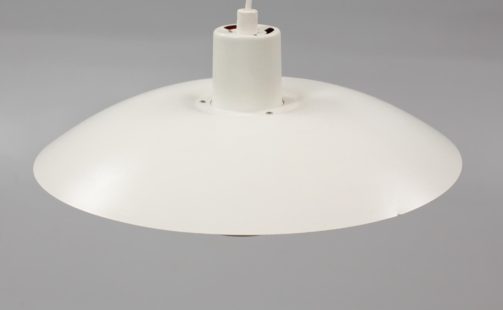 TAKLAMPA, "Ph lampa", Poul Henningsen för Louis Poulsen, Danmark, 1900-talets andra hälft, höjd ca 22 cm.