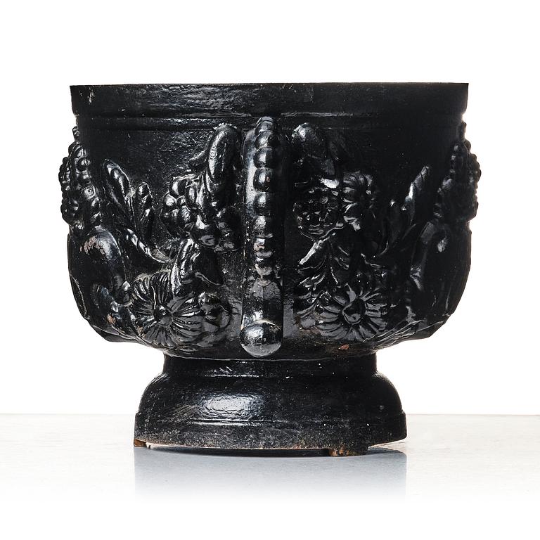 A Swedish cast iron garden urn, 19th century.