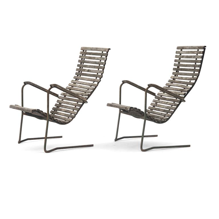 Bjärnums Slöjdfabrik, a pair of easy chairs, Sweden 1940-50s.