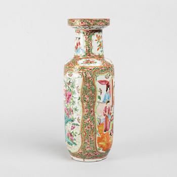 A Kanton porcelain vase, China, 19th century.