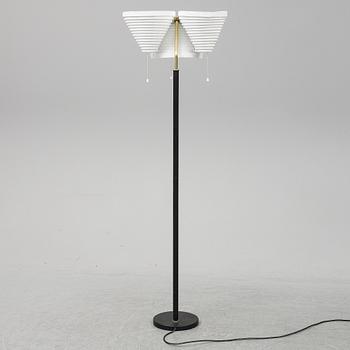 ALVAR AALTO, golvlampa, modell A 809, Valaisinpaja OY, Finland.