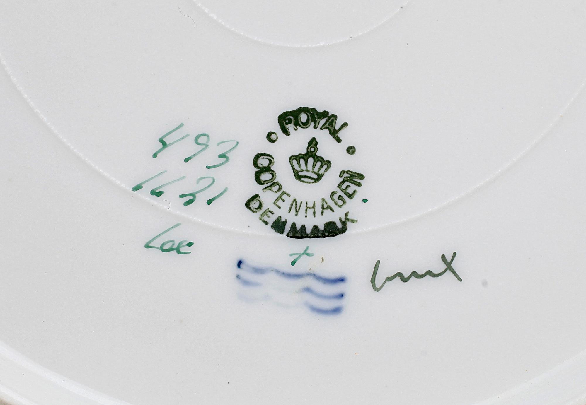 SERVISDELAR, 24 st, porslin, "Sachsisk blomst", Royal Copenhagen.