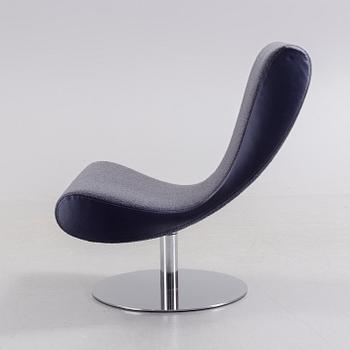 A "Skybar" chair by Geir Sӕtveit for Martela.