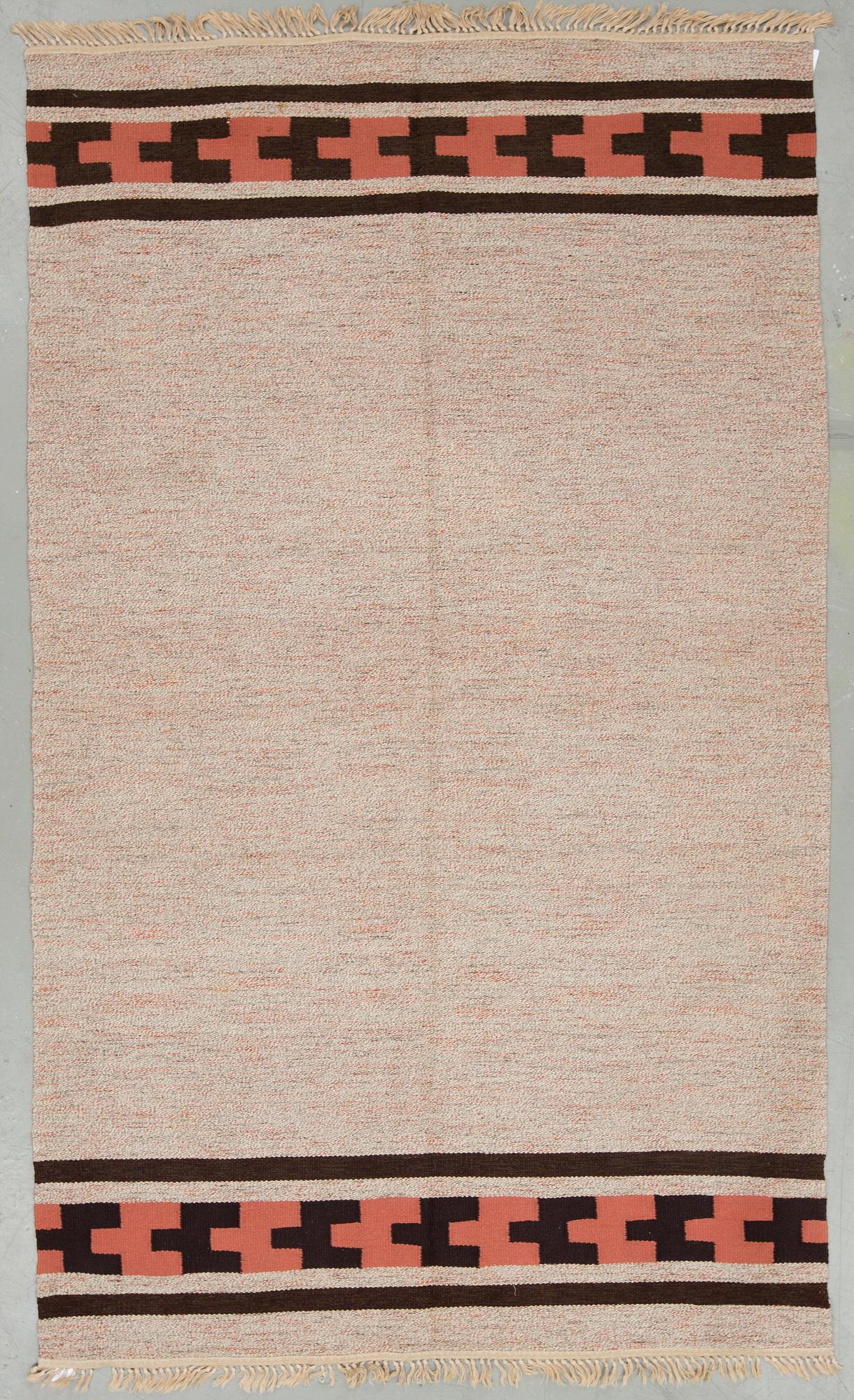 MATTA, rölakan. Ca 256x153 cm.