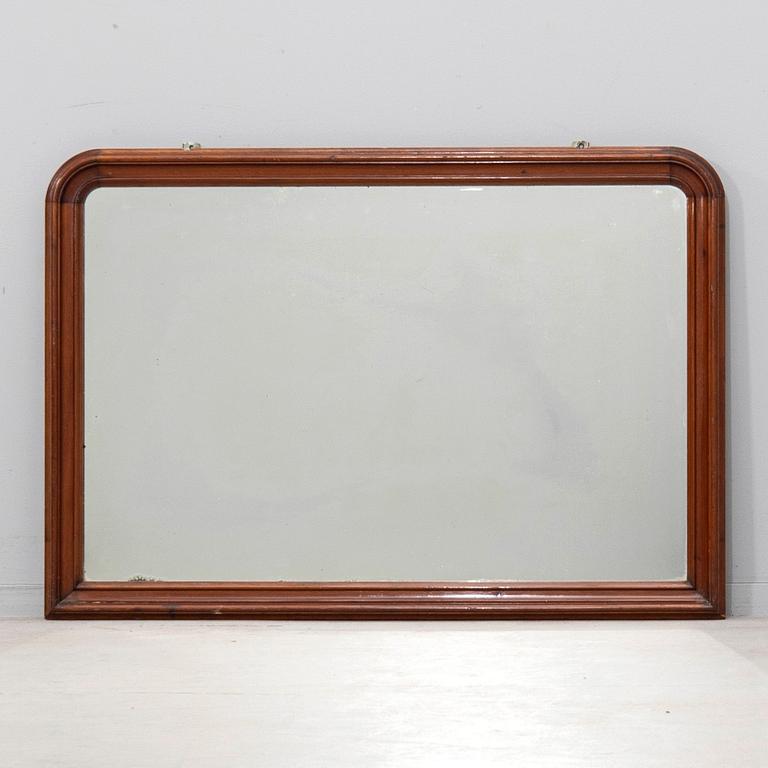 Ship's mirror from HMS Svea (1885-1941).