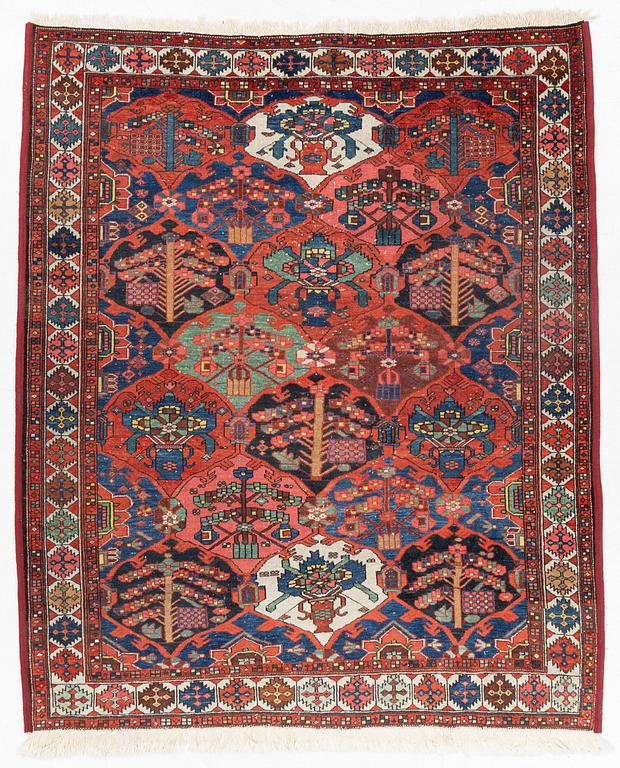 A rug, Bakthiari, c. 201 x 169 cm.
