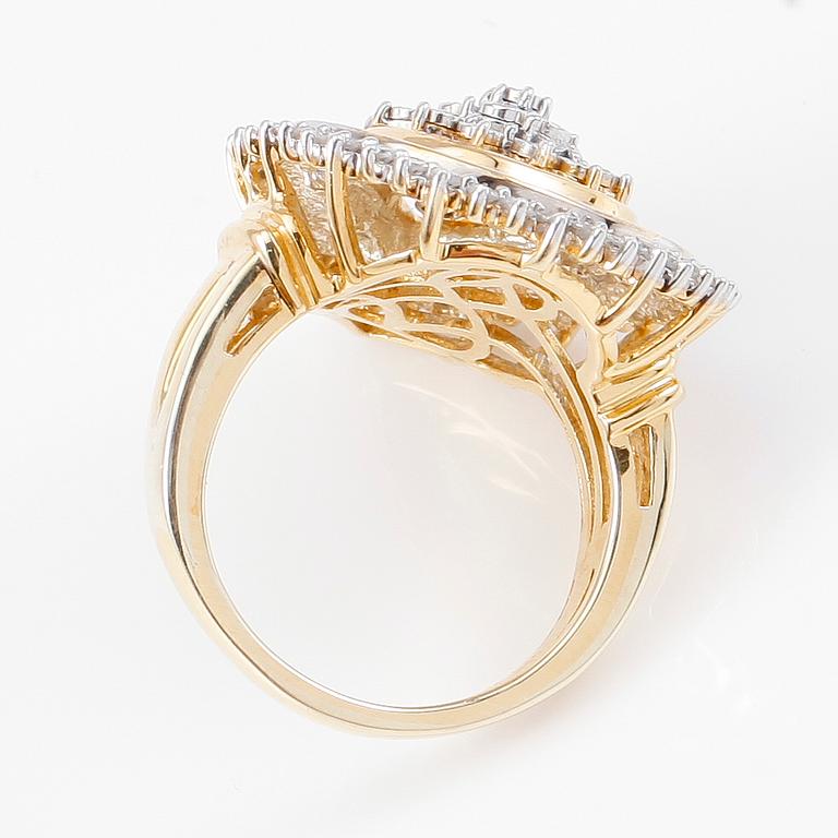RING, förgyllt silver och olikslipade diamanter tot ca 1.00 ct.
