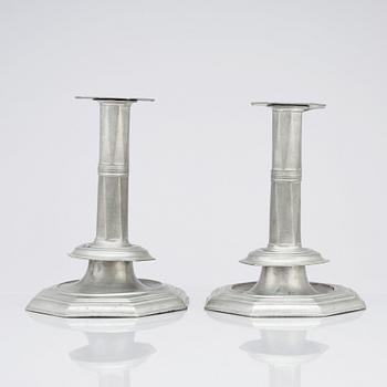 A pair of Swedish Baroque pewter candlesticks.