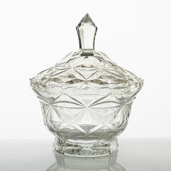 An Anglo-Irish cut-glass bonboniere with cover, mid 19th century.