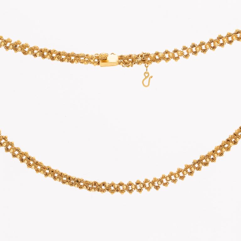 GOLD NECKLACE 14K gold, 28,0 g, approx 44 x 0,5 cm.