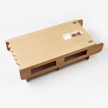 Josef Frank, vägghylla modell 2085 för Firma Svenskt Tenn.